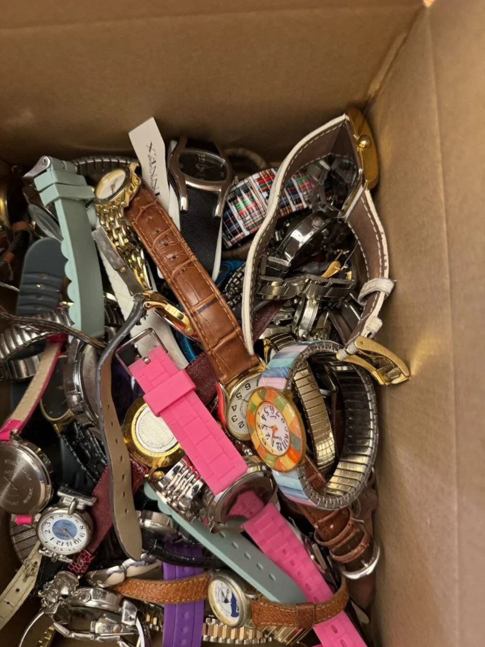 Bulk Watch Lot 4.5 LBS Mixed Vintage Modern Watches Reseller Parts Repair